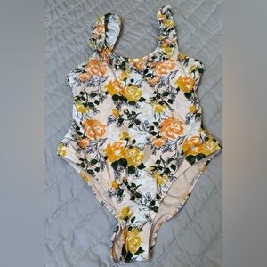 Cabana Del Sol woman’s medium one piece swimsuit